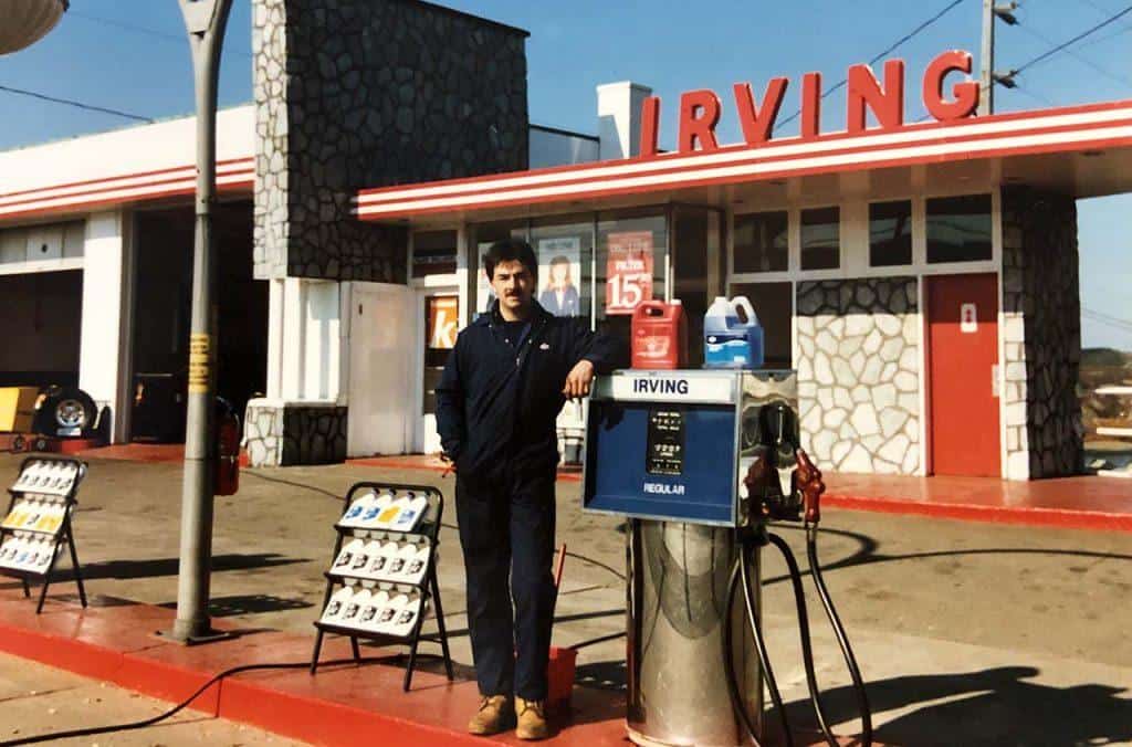 Al's Primrose Irving service station, 1986